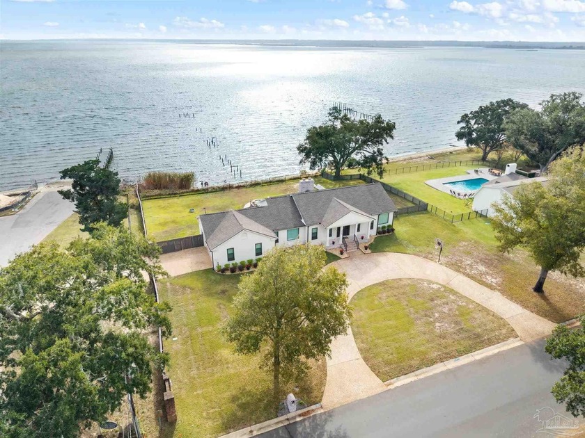 Stunning renovated home on Andrew Jackson Drive, offering 150 - Beach Home for sale in Pace, Florida on Beachhouse.com