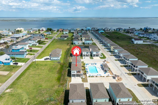 Coastal retreat and income generator! TURNKEY- fully furnished! - Beach Home for sale in Rockport, Texas on Beachhouse.com