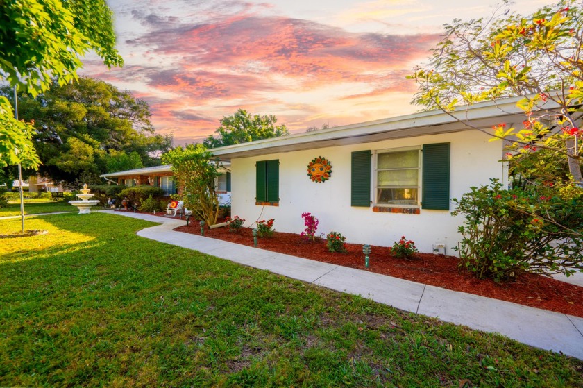 Discover your next home in this inviting 4-bedroom, 3-bathroom - Beach Home for sale in Vero Beach, Florida on Beachhouse.com