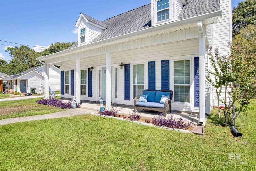 Discover this charming cottage with impressive curb appeal - Beach Home for sale in Daphne, Alabama on Beachhouse.com