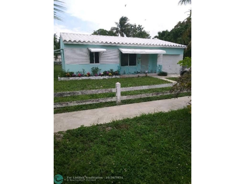 Dania Beach 2 bed/1 bath single family with fully enclosed - Beach Home for sale in Dania, Florida on Beachhouse.com