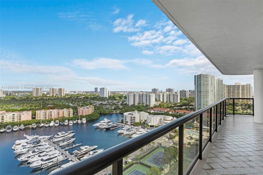 Welcome to your inviting 2-bedroom, 2-bathroom apartment nestled - Beach Condo for sale in Aventura, Florida on Beachhouse.com