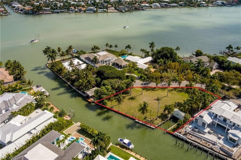 One of a kind Aqualane Shores estate lot featuring 181 ft of - Beach Lot for sale in Naples, Florida on Beachhouse.com