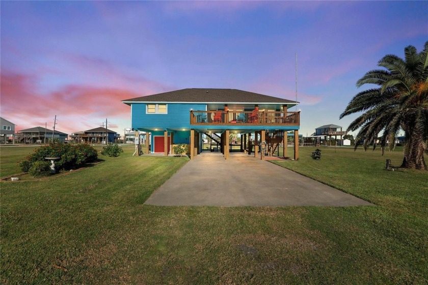 This Galveston Beach area, short-term rental approved, single - Beach Home for sale in Crystal Beach, Texas on Beachhouse.com