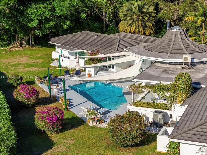 Set on a premier builder's acre in the heart of Pinecrest - Beach Home for sale in Pinecrest, Florida on Beachhouse.com