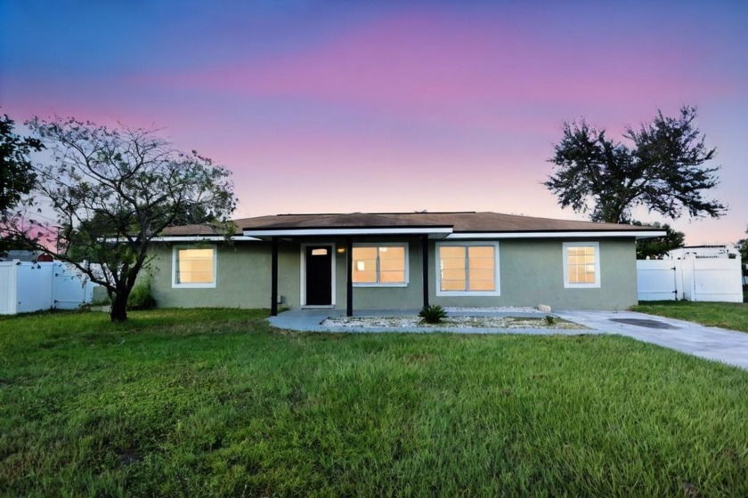 One or more photo(s) has been virtually staged. Investor - Beach Home for sale in Apollo Beach, Florida on Beachhouse.com