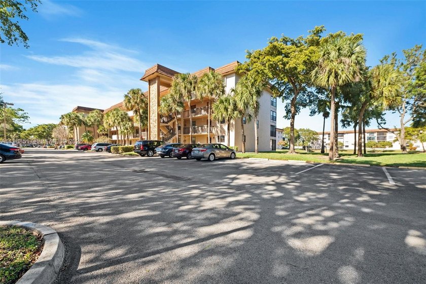 Spacious 2-bedroom, 2-bathroom third-floor CORNER UNIT offering - Beach Condo for sale in Tamarac, Florida on Beachhouse.com