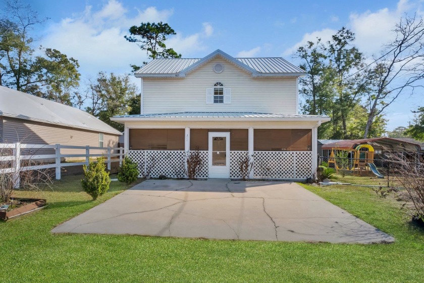 Rare find in Magnolia Gardens featuring 2 bedrooms, 2.5 - Beach Home for sale in Crawfordville, Florida on Beachhouse.com