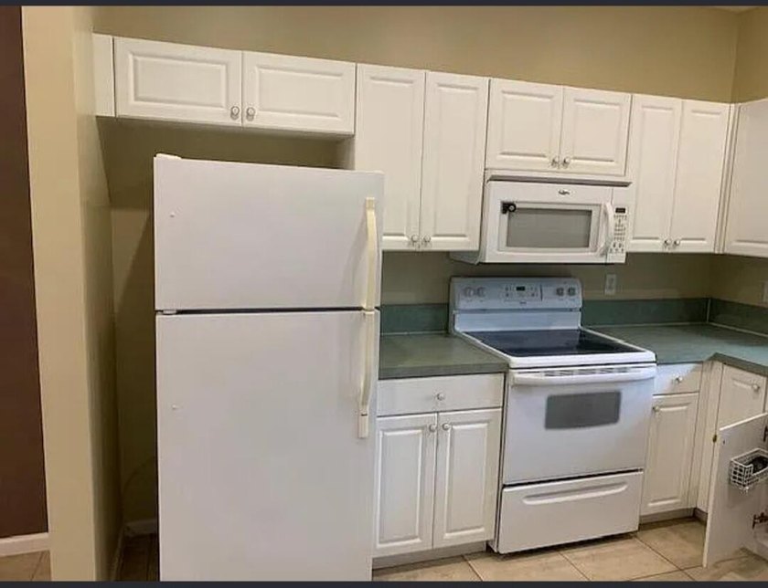 Well-maintained 3-bedroom, 2-bath townhouse ready for you to - Beach Townhome/Townhouse for sale in Greenacres, Florida on Beachhouse.com