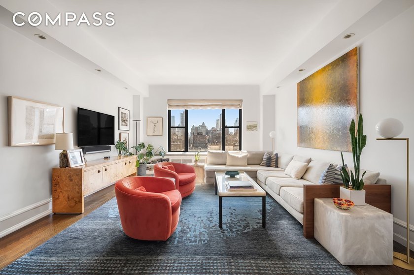 Welcome to this sun-splashed, refined and beautifully renovated - Beach Condo for sale in New York, New York on Beachhouse.com