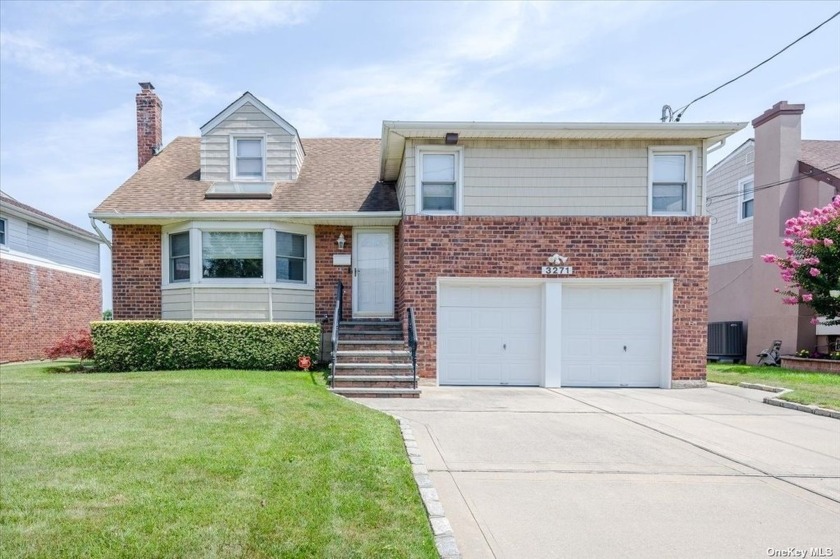 Impressive Classic 5-Level Split on a Quiet & Desirable Block - Beach Home for sale in Oceanside, New York on Beachhouse.com