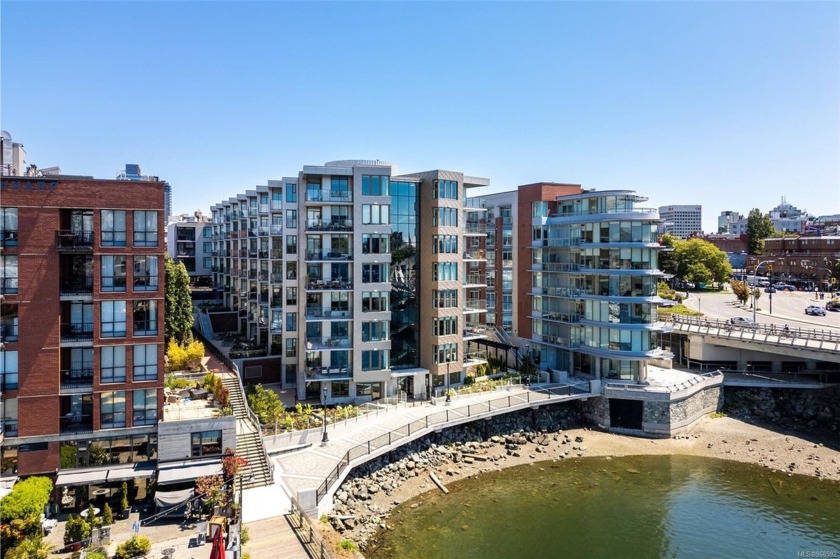 Welcome to Pearl Residences, one of Victoria's newest waterfront - Beach Home for sale in Victoria,  on Beachhouse.com
