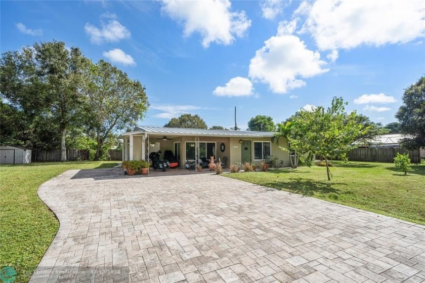 This home can be converted into a three bedroom two bath house - Beach Home for sale in Vero Beach, Florida on Beachhouse.com