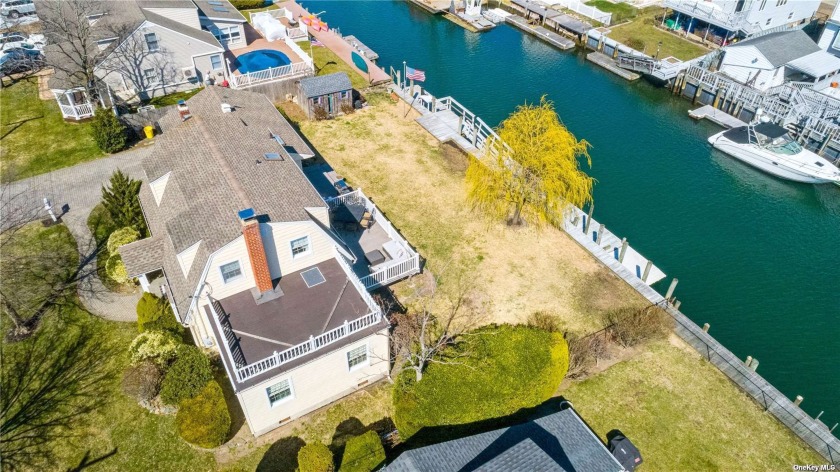 CALLING ALL BOATERS!!! Your Waterfront Dream Home Is Here!!! - Beach Home for sale in Massapequa, New York on Beachhouse.com