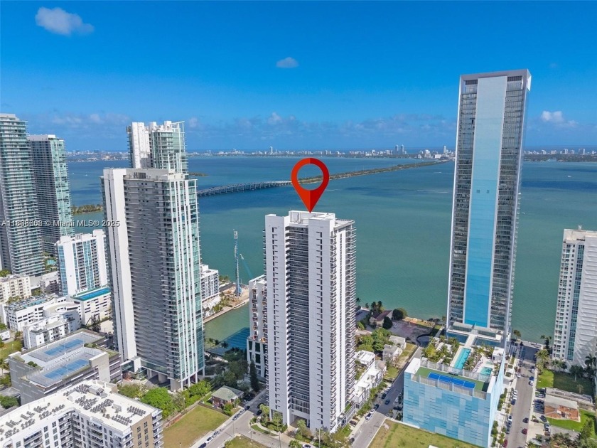 Stunning 3 bedroom, 3 bath residence offering unobstructed - Beach Condo for sale in Miami, Florida on Beachhouse.com
