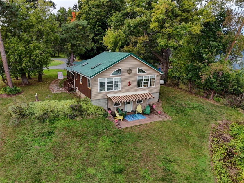 DELAYED NEGOTIATIONS OCT. 7,2024!  Boating and fishing right in - Beach Home for sale in Carlton, New York on Beachhouse.com