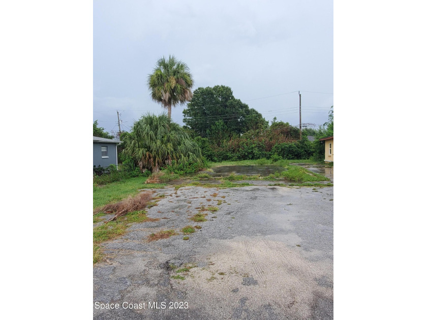 LET'S MAKE A DEAL! Vacant lot located in established residential - Beach Lot for sale in Cocoa, Florida on Beachhouse.com