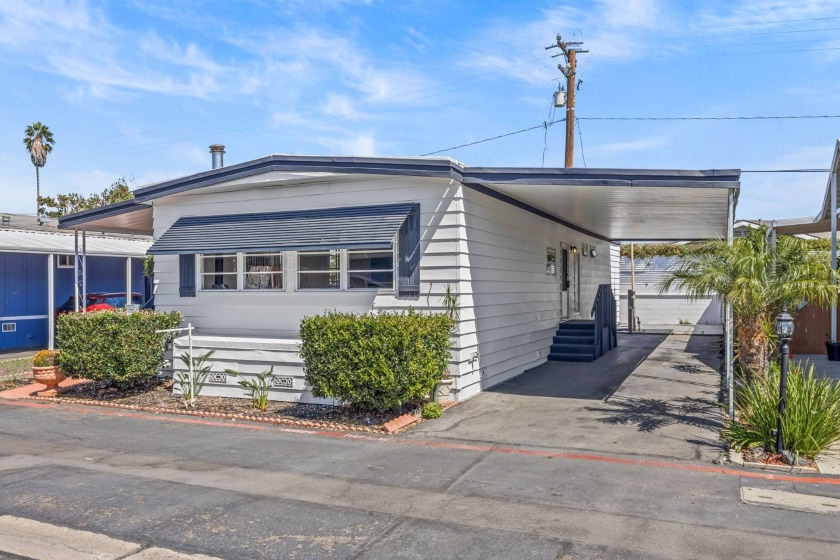 Seller financing available!     Welcome to this beautifully - Beach Home for sale in Huntington Beach, California on Beachhouse.com