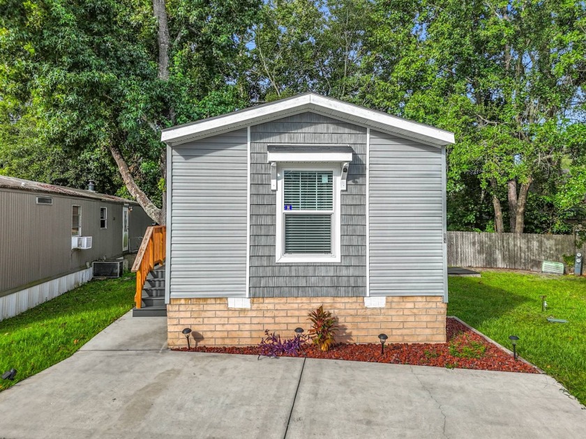 (Espanol a continuacion) Discover your perfect family retreat in - Beach Home for sale in Jacksonville, Florida on Beachhouse.com