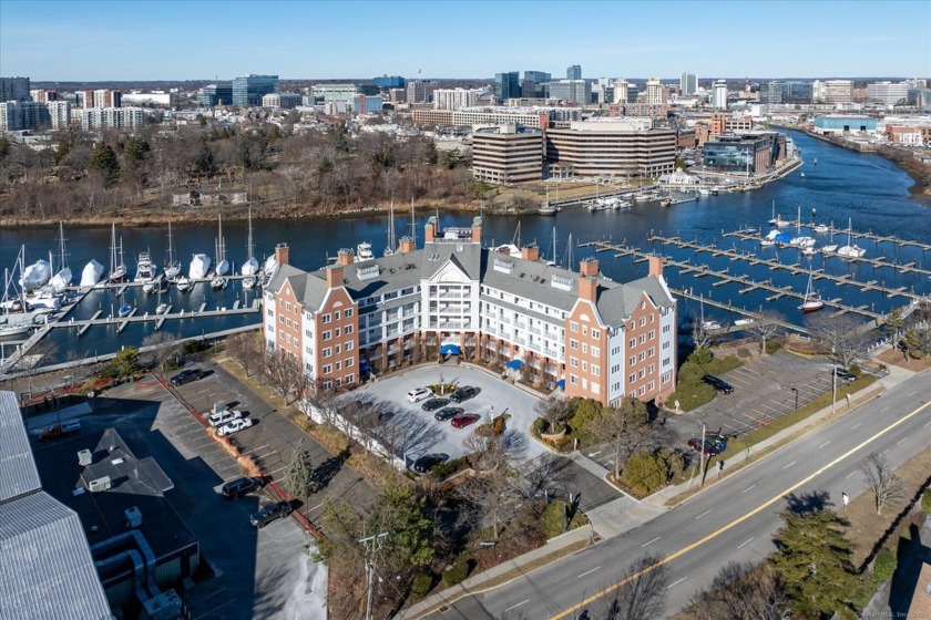 This extraordinary five story building is for the discerning - Beach Condo for sale in Stamford, Connecticut on Beachhouse.com