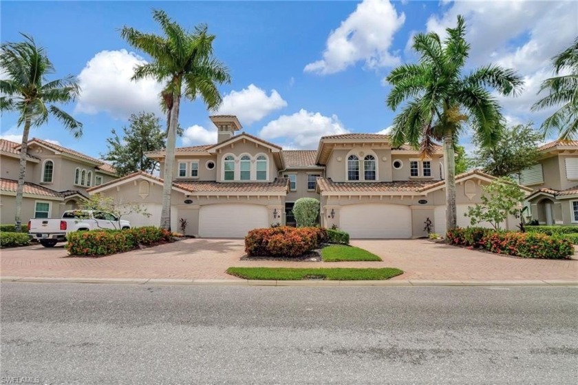 Discover Luxurious Living in Fiddlers Creek - Cherry Oaks - Beach Home for sale in Naples, Florida on Beachhouse.com