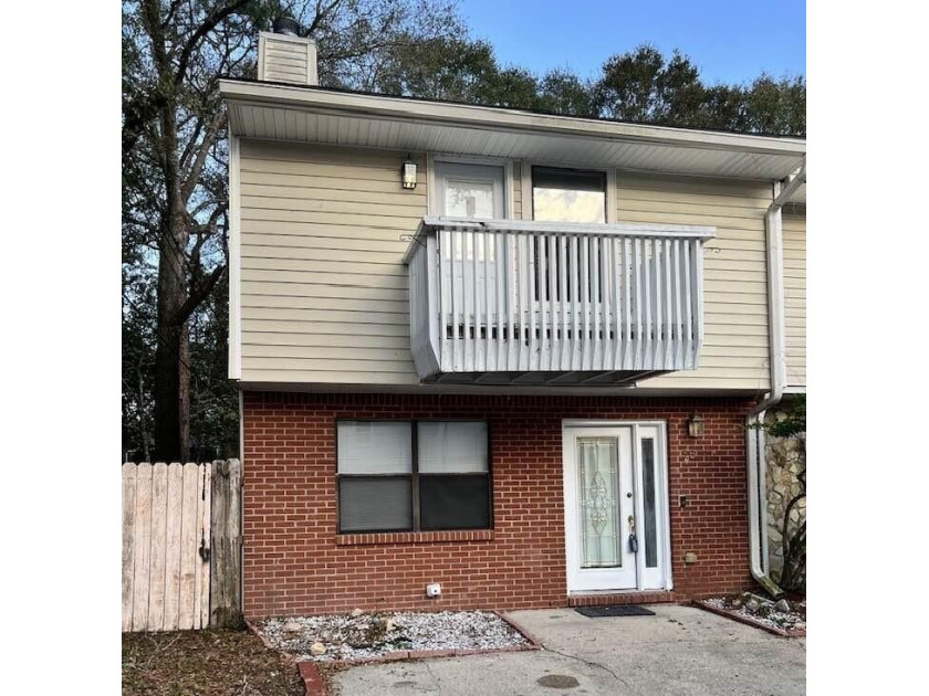 Back on the market though no fault of the seller. Beautiful - Beach Townhome/Townhouse for sale in Fort Walton Beach, Florida on Beachhouse.com