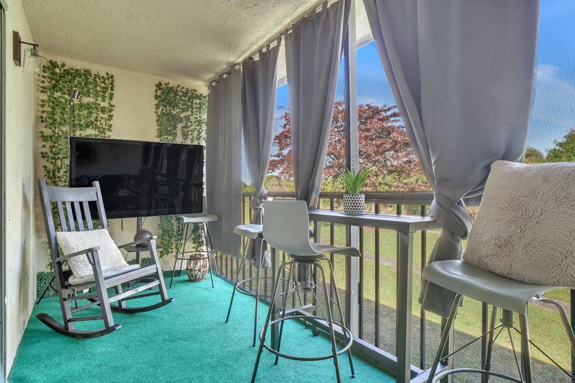 Welcome to this beautiful 1/1 Condo located in the most - Beach Condo for sale in Boynton Beach, Florida on Beachhouse.com