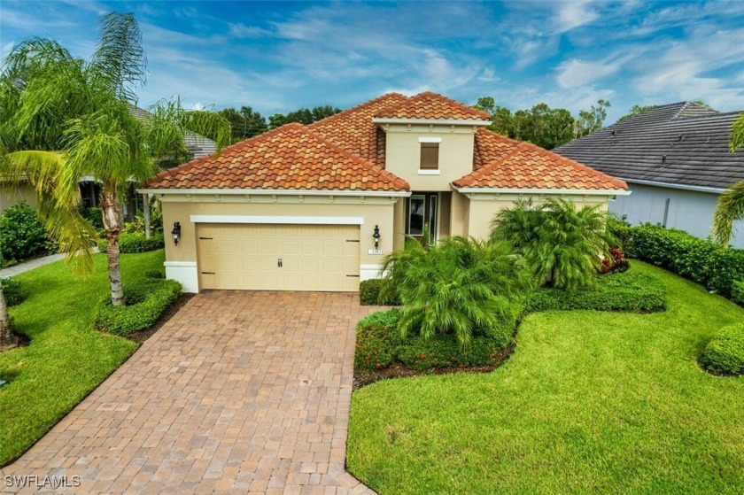 Welcome to this exceptional 2-bedroom plus den/bedroom - Beach Home for sale in Fort Myers, Florida on Beachhouse.com