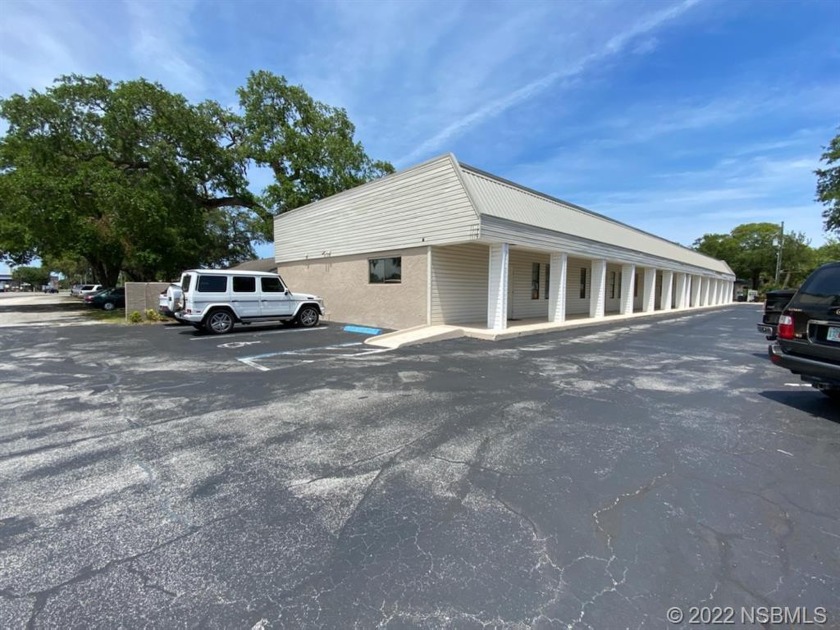 This commercial unit is in a great location directly off of US - Beach Commercial for sale in New Smyrna Beach, Florida on Beachhouse.com