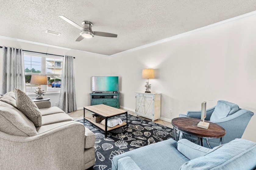Welcome to the perfect beach getaway in Miramar Beach. Just a - Beach Home for sale in Miramar Beach, Florida on Beachhouse.com