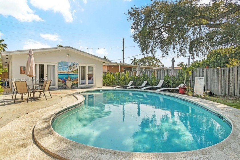 Hurry! This beautifully renovated ranch-style home in Oakland - Beach Home for sale in Oakland Park, Florida on Beachhouse.com