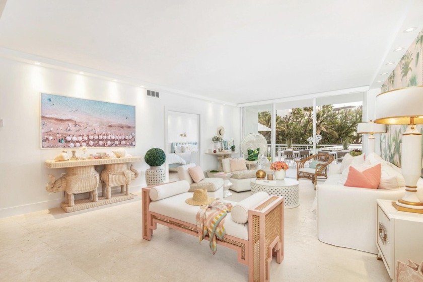 Perfect Palm Beach Pied-a-terre. Stunning and completely move in - Beach Condo for sale in Palm Beach, Florida on Beachhouse.com
