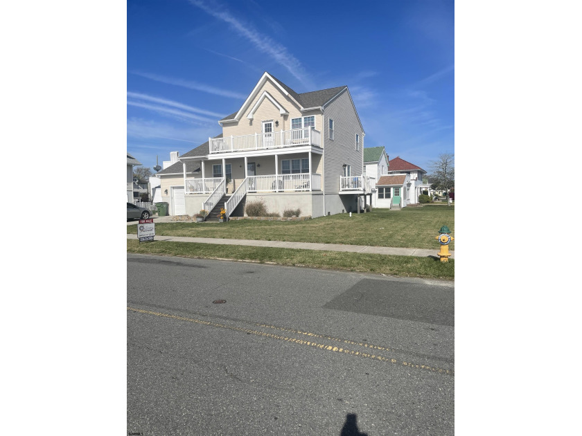 DRASTICALLY REDUCED !!!!!!!!!!!!***  BAY FRONT** LOWEST PRICE - Beach Home for sale in Egg Harbor Township, New Jersey on Beachhouse.com