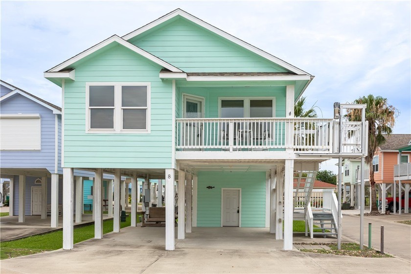 Discover this 2-bedroom, 2-bathroom condo with a convenient - Beach Condo for sale in Aransas Pass, Texas on Beachhouse.com