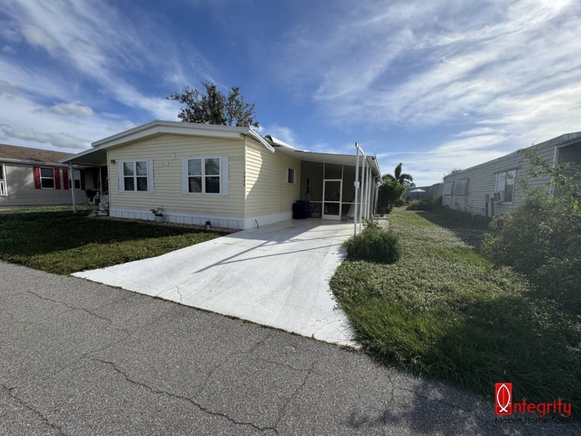 IMMACULATE, 2 Bedroom, 2 Bathroom Home Located less than 10 - Beach Home for sale in Sarasota, Florida on Beachhouse.com