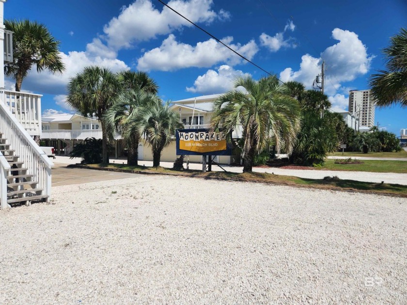 Stunning 1-Bed, 1-Bath Condo in Gulf Shores' Moonraker Complex - - Beach Home for sale in Gulf Shores, Alabama on Beachhouse.com