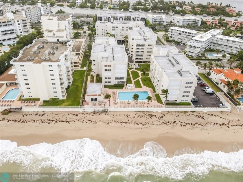 Dreaming of a beachfront place to call home? This spacious - Beach Condo for sale in South Palm Beach, Florida on Beachhouse.com