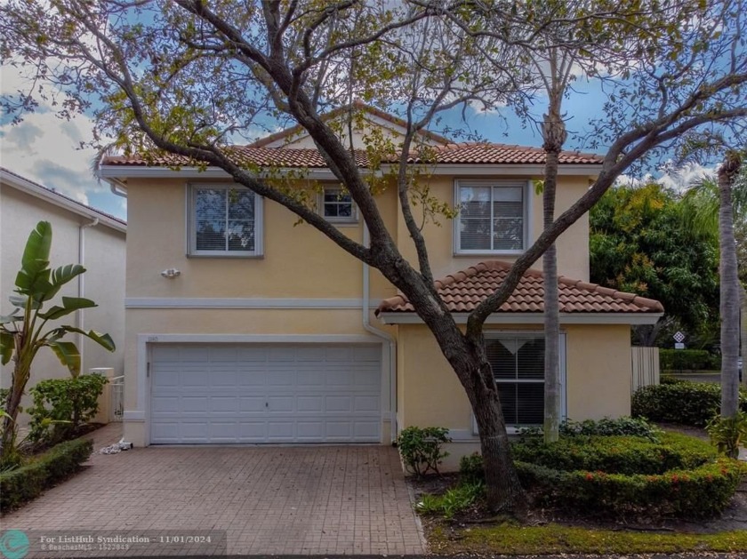 Introducing this charming and serene, 3BR/2.5 Bath, beautiful - Beach Home for sale in Hollywood, Florida on Beachhouse.com