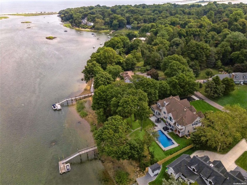 *Attention Boaters!* Nestled in the heart of historic Setauket - Beach Home for sale in Setauket, New York on Beachhouse.com