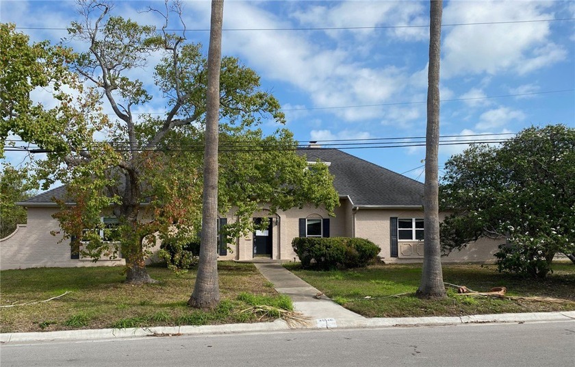 HUD owned property. Case #495-898941. HUD properties are sold - Beach Home for sale in Corpus Christi, Texas on Beachhouse.com