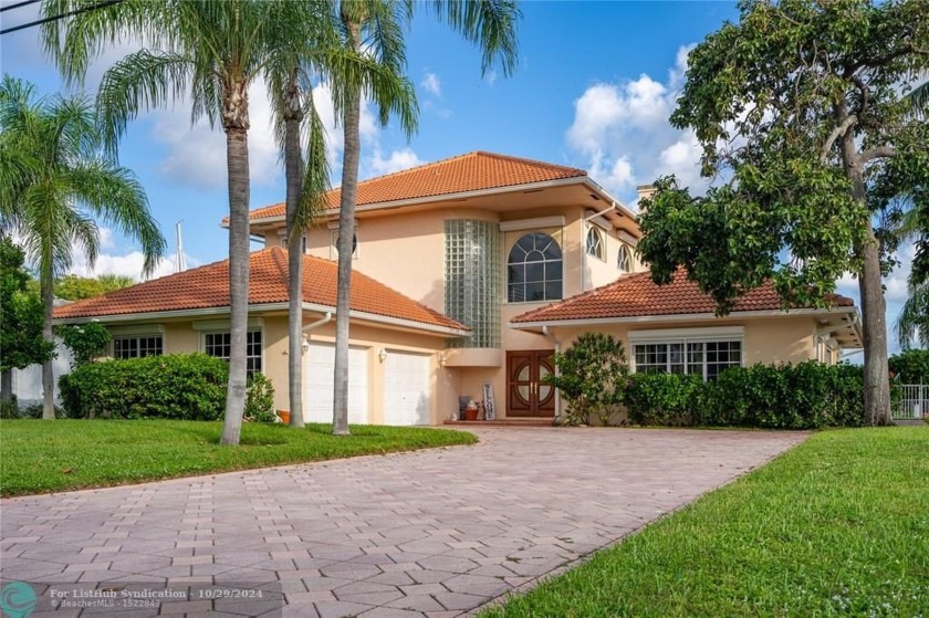 Almost 3,000 sq ft of air conditioned living space and the - Beach Home for sale in Pompano Beach, Florida on Beachhouse.com