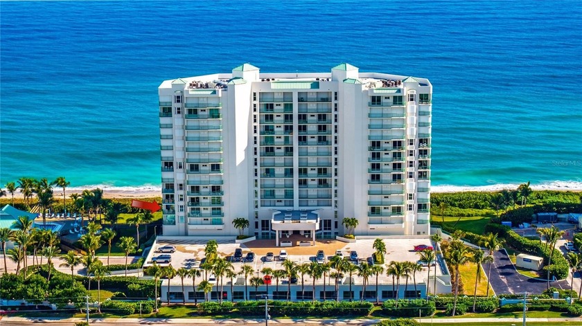 Live in permanent vacation at this ocean front condo! The unit - Beach Condo for sale in Jensen Beach, Florida on Beachhouse.com