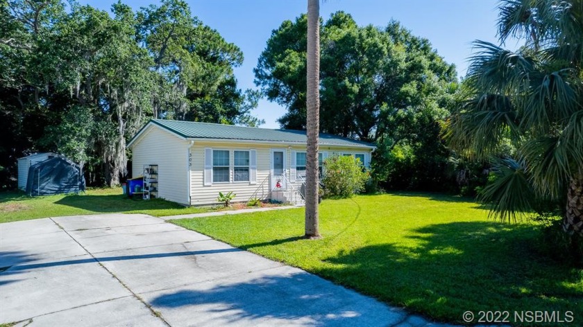 Beautiful Renovated 3BR/2BA Home in desirable Edgewater Acres - Beach Home for sale in Edgewater, Florida on Beachhouse.com