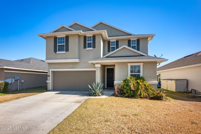 0.8 mi to Publix and Starbucks - Pond view - Fenced backyard - Beach Home for sale in Jacksonville, Florida on Beachhouse.com