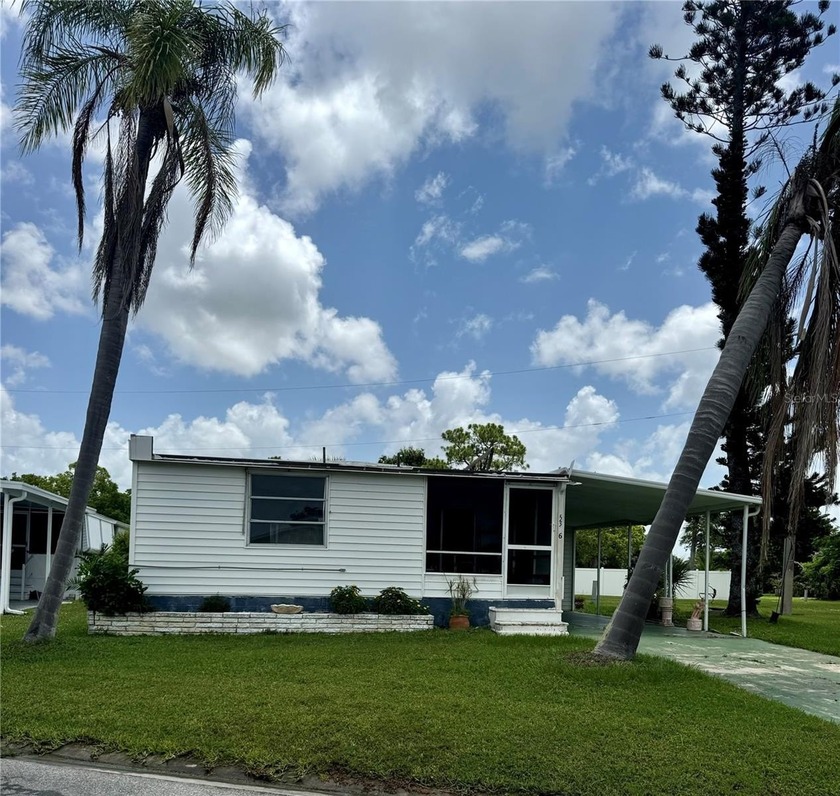 Back on Market and ready to go! Property is currently in Probate - Beach Home for sale in Sarasota, Florida on Beachhouse.com