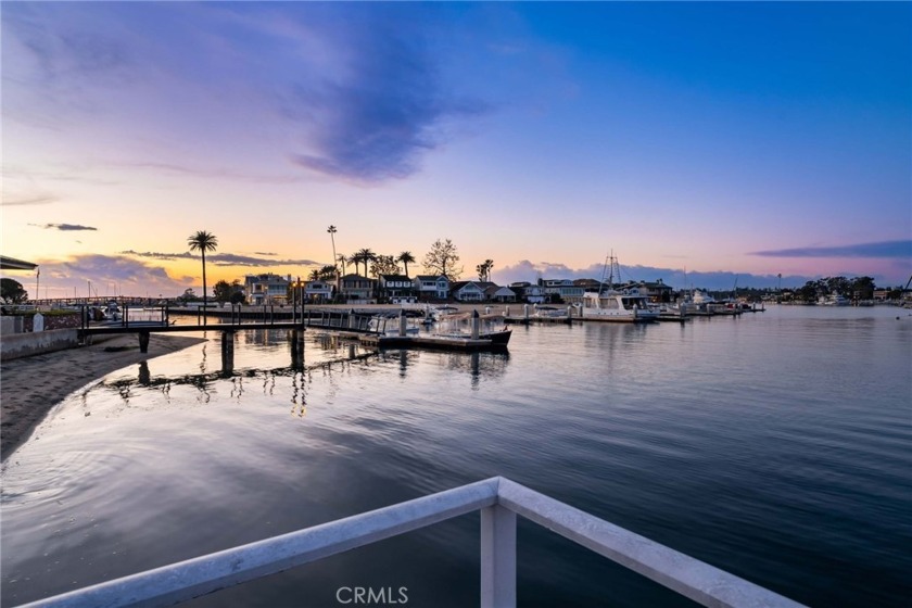 Welcome to the epitome of California Bayfront luxury! Nestled in - Beach Townhome/Townhouse for sale in Newport Beach, California on Beachhouse.com