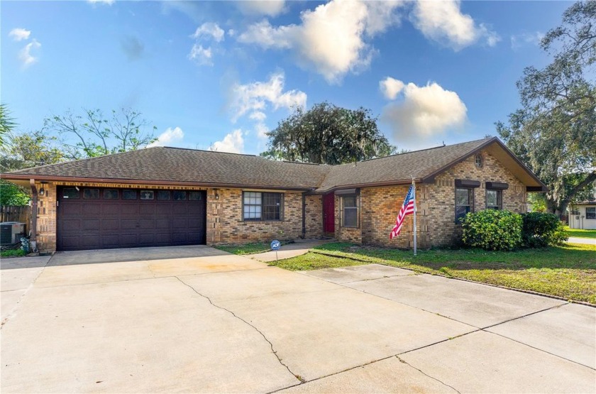 Great curb appeal. Charm throughout. UPDATED 3-bed, 2-bath home - Beach Home for sale in Cocoa, Florida on Beachhouse.com