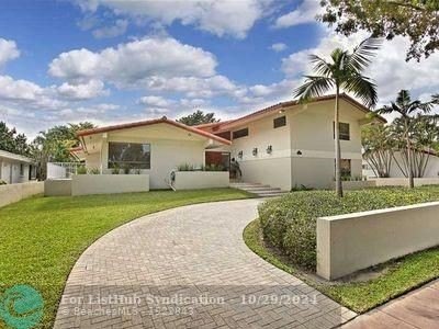 This is an Entertainers home! Walking distance to Granada Golf - Beach Home for sale in Coral Gables, Florida on Beachhouse.com