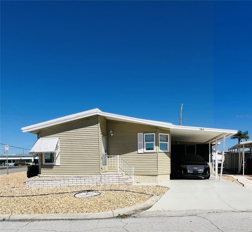 Located on an oversized lot in the heart of Trailer Estates - Beach Home for sale in Bradenton, Florida on Beachhouse.com