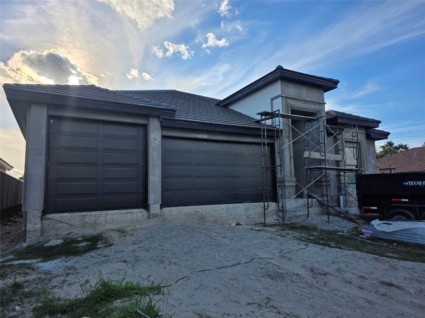 Brand New Waterfront Island Home! HONEY HOMES presents a - Beach Home for sale in Corpus Christi, Texas on Beachhouse.com